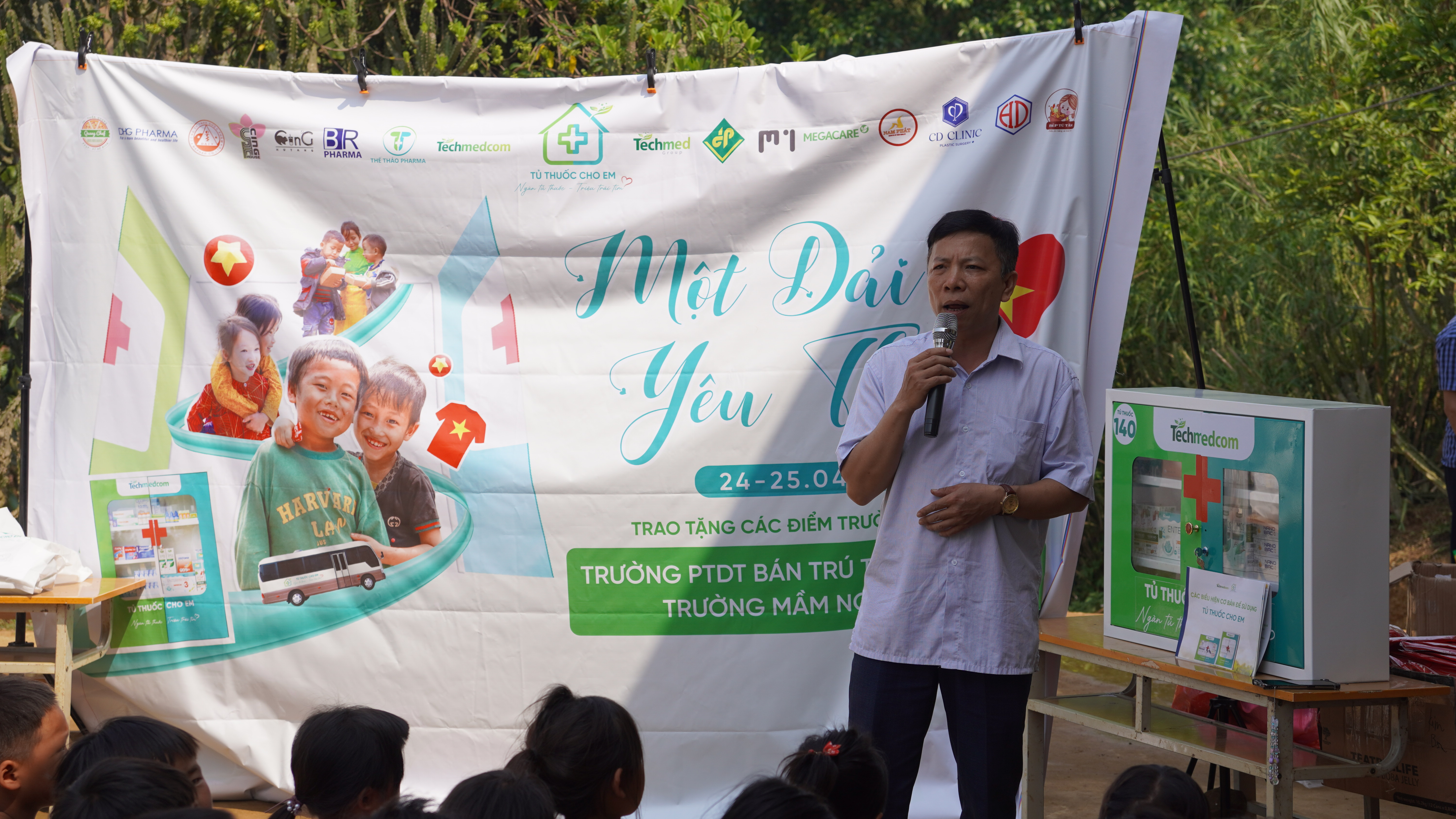 143 Tủ Thuốc – Hành Trình Gieo Mầm Yêu Thương